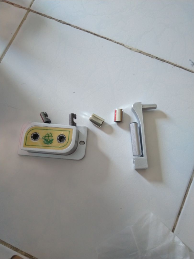 Bóc tem, chưa sử dụng. Nhìn sản phẩm chắc chắn.