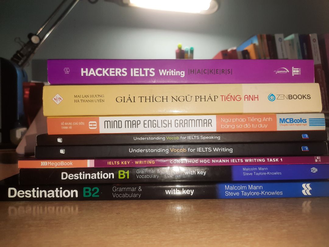 mình muốn pass rẻ mấy quyển này nha, bao gồm  cả quyển IELTS key Writing này. bạn nào cần liên hệ FB:Giang Hoàng hoặc ig: itsrangg, các bạn cứ ib cho mình r mình check tin nhắn chờ nha