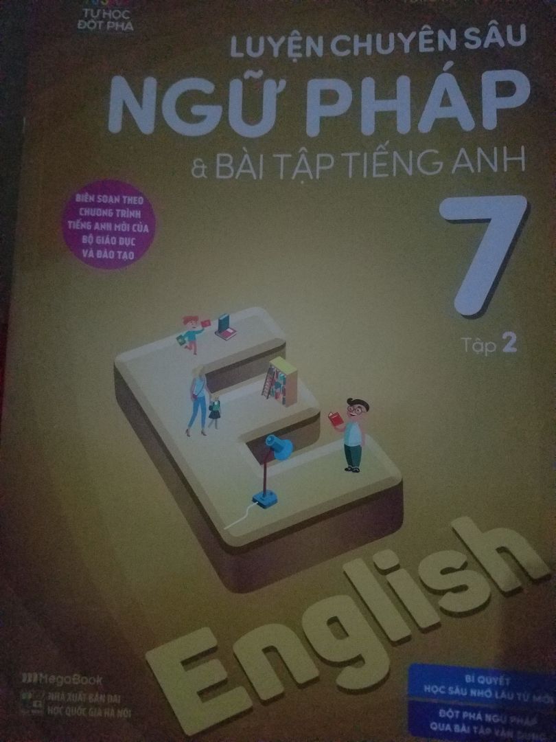 Sách đúng theo chương trình mới, phân cấp từ cơ bản tới nâng cao. Sách in màu, đẹp.
