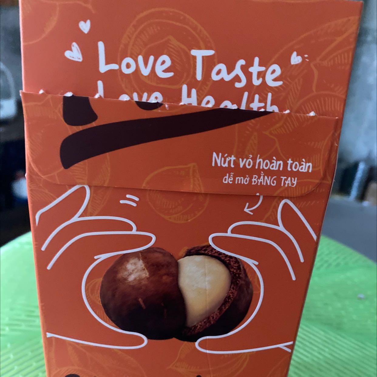 Sản phẩm ăn rất ngon nhé mọi người, giòn, béo ngậy, ko bị hôi dầu…sản phẩm tặng kèm nhỏ xinh