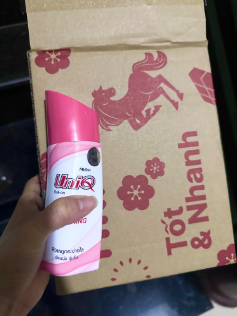 Thích vì sand phẩm không có mùi
Nhưng lại ngăn mùi cơ thể đens 24h 
10 điểmmmmmm
Sản phẩm có tem chính hãng, yên tâm