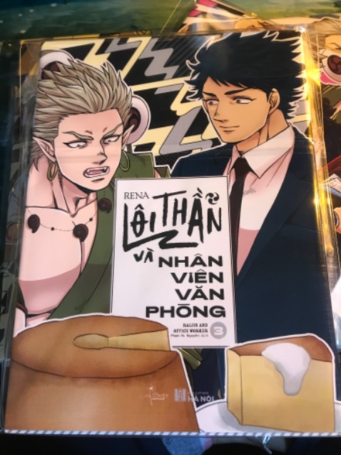 Sách mua đợt giảm giá không có seal, bọc hàng rất sơ sài, hộp đã bị móp khi vận chuyển, nhưng may chất lượng sách không bị ảnh hưởng