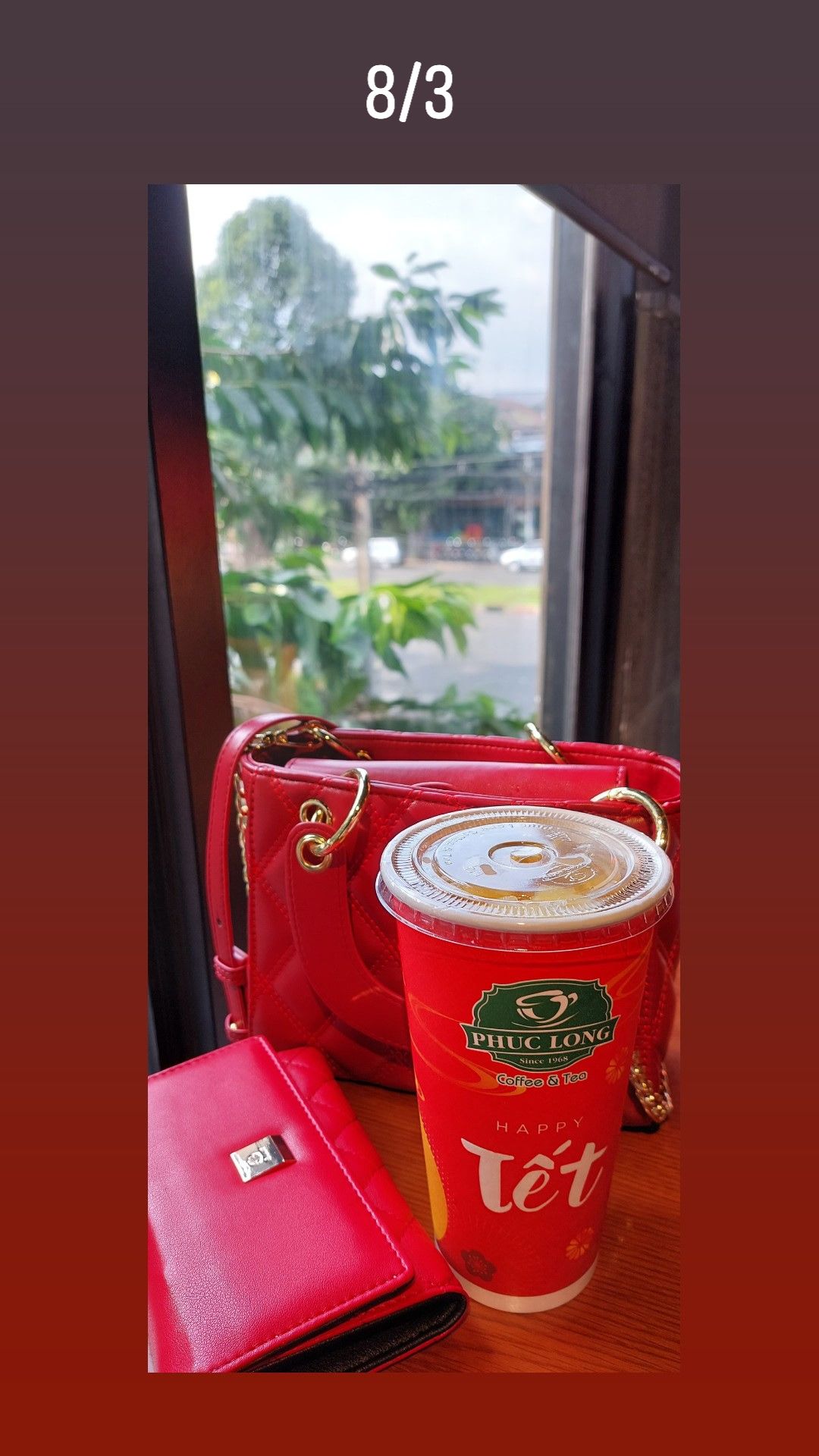 Ví đẹp thật, da mịn, rất nhiều ngăn nhỏ đựng các loại thẻ/Cmnd rất ok luôn