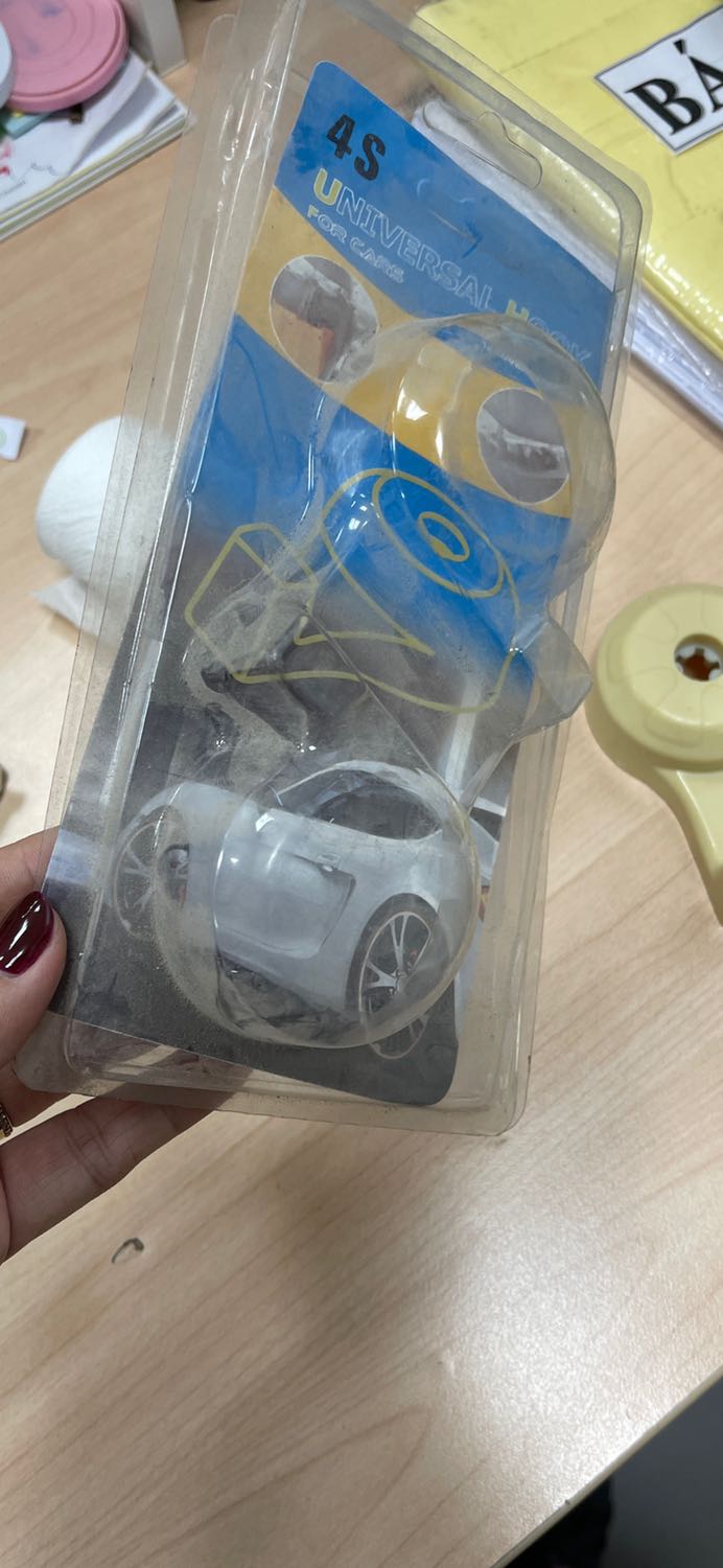 Hàng giao không đúng với đăng bán. Đồ này để lâu năm bụi bẩn cũng ko lau bên ngoài đổ vô hộp đem bán cho khách. Cũng chẳng cần biết cái đó có xài được hay không? Muốn trả lại