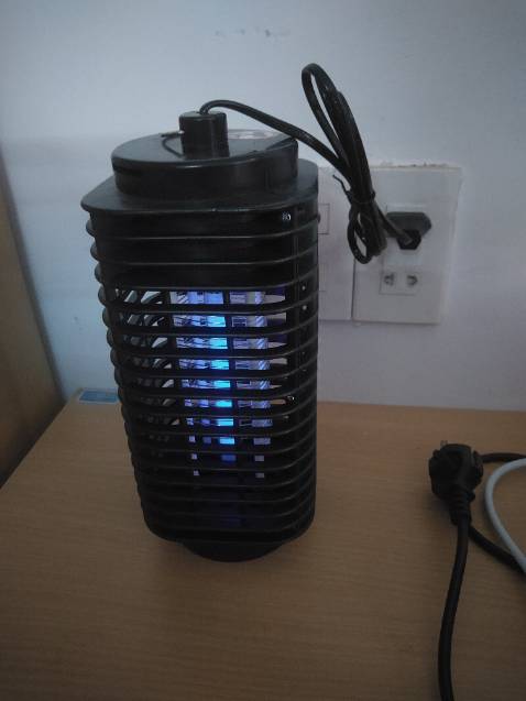 Sản phẩm đúng như hình của nhà sản xuất, vỏ hộp bị rách không đồng đều. Mong chất lượng bền theo thời gian.