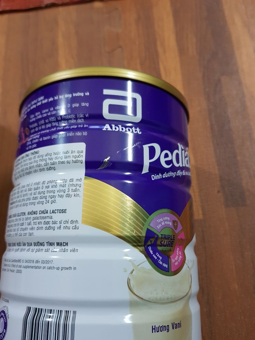 thực sự thấy thất vọng . nhận hàng bị xước. bẩn tem cũng trầy. đóng hộp cực kỳ cẩu thả có mỗi tờ giấy mỏng. mình thực sự ko muốn nhận sản phẩm này. mâtz tiền mua chứ phải ko đâu nhận được sp không tốt. NG đủ chỗ. mình cần  tiki giải thích