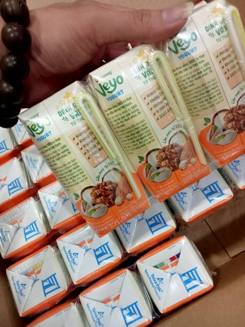 Dạ A Mi Đà Phật trong 3 vị thì vị Đào Tiên Nhật là dễ uống nhất ạ. Vị Đào Tiên Nhật thơm lắm ạ.Hạng sử dụng đến tháng 05/2023 (còn lâu). Giao hàng cẩn thận, tận tình. Cảm ơn Tiki ❤️