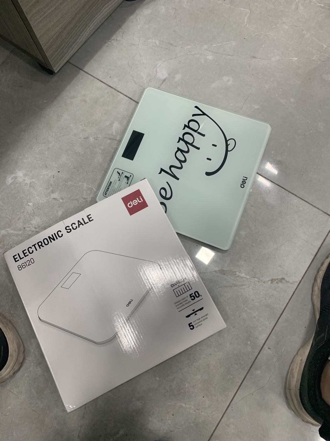 - Cân rất chính xác, đứng thử 3 lần đều nhảy đúng cân nặng
- Đóng gói chắc chắn, dày dặn
- Chủ shop xinh xắn, dễ thương, nhiệt tình:)))
Có lương nhất định sẽ quay lại ủng hộ shop. 5 sao!!!