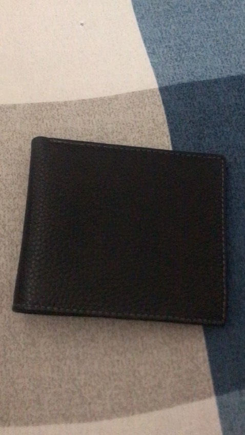 Cao cấp cái gì? Không đúng hình ảnh, hình ảnh một đường giao hàng một đường. Chất lượng rất tệ!