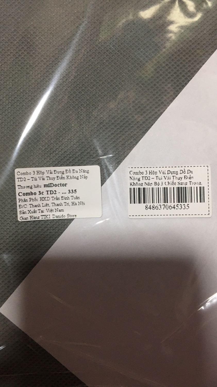 Shop đóng gói cẩn thận
Giao hàng siêu nhanh
Hộp cứng cáp. Màu sắc trang nhã. Đẹp
Có card kèm thư ngỏ cẩn thận thận
Lưu ủa kích thước hộp để mọi người dễ chọn: dài x rộng x cao là 38x25x25. 
Hộp k có nắp nhé mọi người