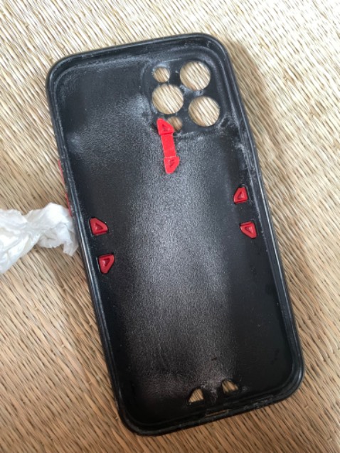 Ốp ko vừa dính bong nút nguồn đổi lại