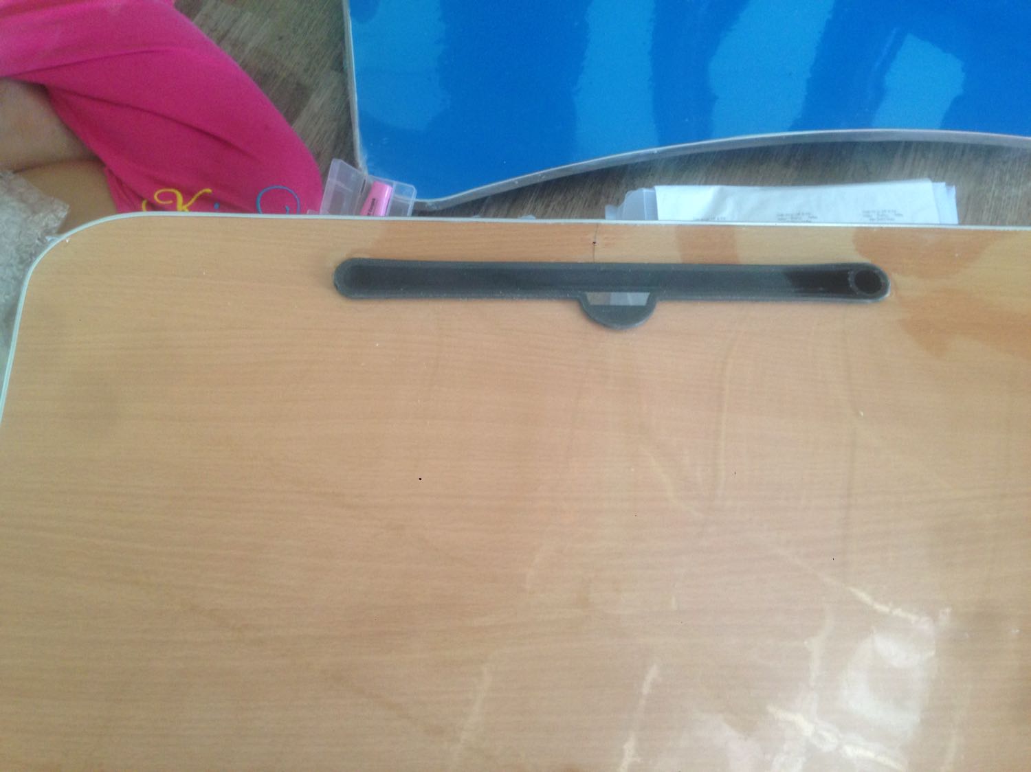 Mình mua 2 cái , một cái ổn . 1 cái bị mẻ ít . Mình tạm dùng và chấp nhận . Nhưng cảm thấy hơi thất vọng . Mình mua 2 cái , một cái ổn . 1 cái bị mẻ ít . Mình tạm dùng và chấp nhận . Nhưng cảm thấy hơi thất vọng .