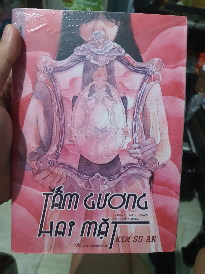 sách đẹp, còn nguyên màng co, nội dung thấy review hay nên mua