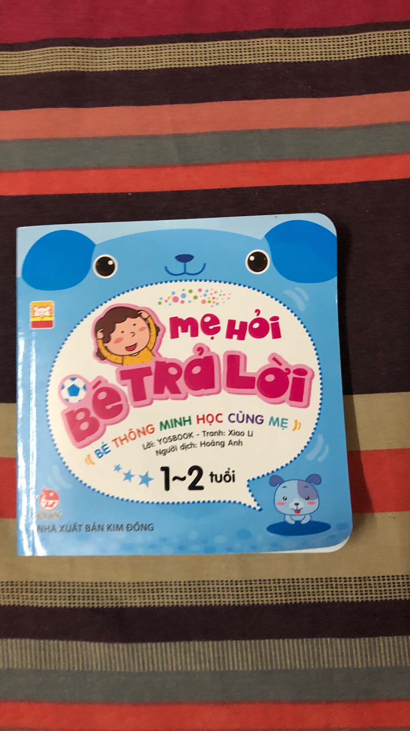K bàn về nôi dung thì sách và cỡ chữ nhó so vớ bé 1-2 tuổi. Được cái Tiki và Fahasa giao hàng nhanh. Dự kiến 19/2/20 mới giao mà hôm nay 12/2/20,sau 2 ngày đặt hàng mình đã nhận được sách. 
Tiện đây mình cũng nhờ Tiki xem giúp mình đơn hàng cùng với hai cuốn Mẹ hỏi Bé trả lời mình đã nhận với ạ. Đơn mình lập ngày 10/2/20 bị tách làm 2.  Kiện này dự kiến 19/2/20 giao hàng thì mình đã nhận được. Còn 1 kiện nữa dự kiến 17/2/20 giao hàng mà qua theo dõi vận đơn thì kiện còn lại chỉ dừng ở mục Tiki đã tiếp nhận đơn hàng. Mình muốn hỏi liệu kiện còn lại này có bị sót k ạ? Mong Tiki giải đáp! Cảm ơn Tiki!