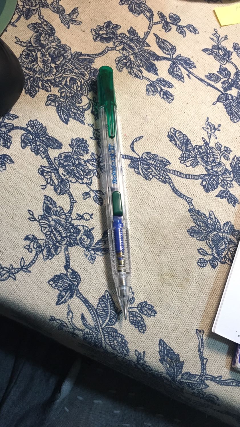 Ủa??? Như 2 giọt nước không vậy. Màu gì khác trong ảnh thật sự . Mong shop để hình ảnh giống thực tế