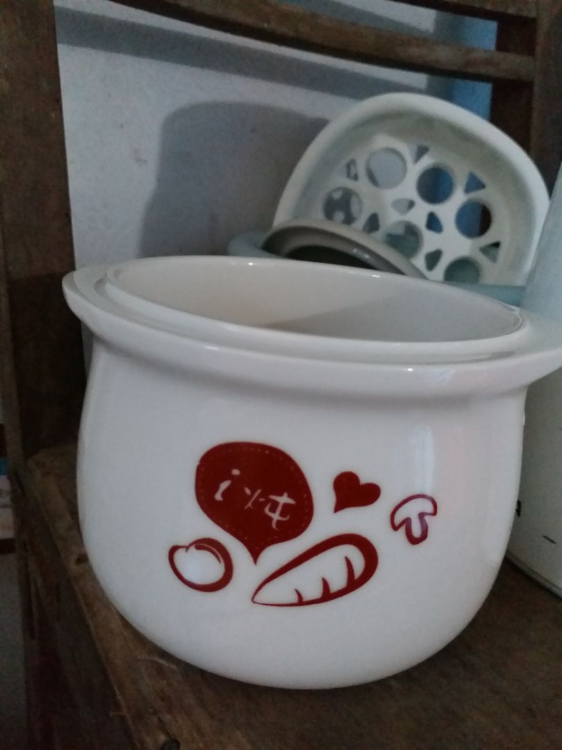 nồi siêu nhỏ nhé. chỉ dành cho các bé ăn dặm nấu 1 bát mẫu cháo nhỏ nhỏ thôi. nhìn bề ngoài trông khá xinh