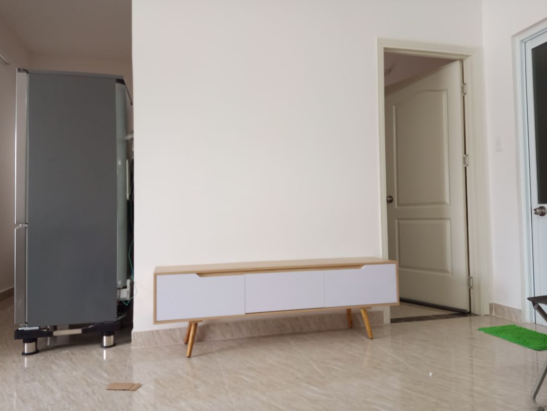 đóng gói cẩn thận, giao hàng nhanh, cánh tủ hơi lệch 1 chút.