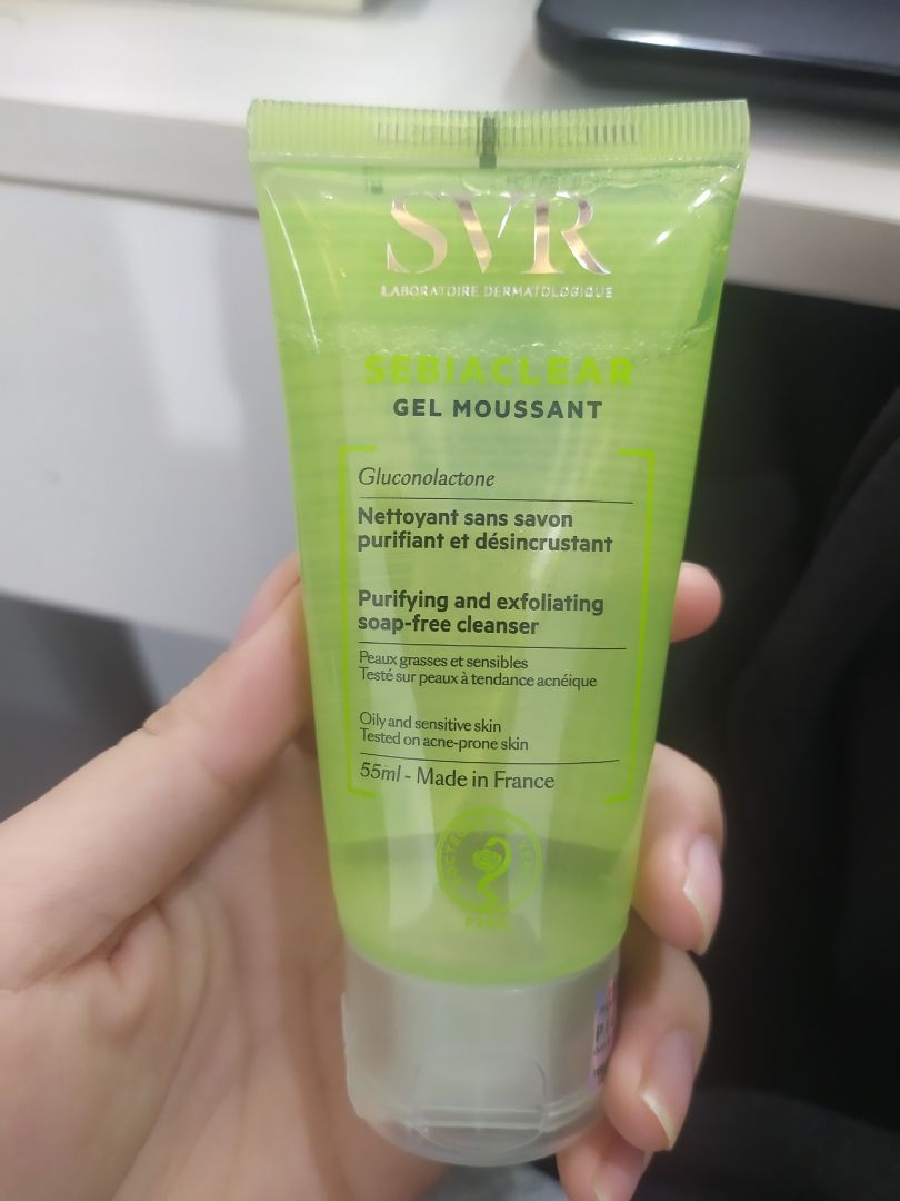 giao hàng rất nhanh, có tem Việt Nữ nên rất yên tâm, chưa xài nên chưa biết ra sao, có mùi bột giặt nên hơi khó chịu chút