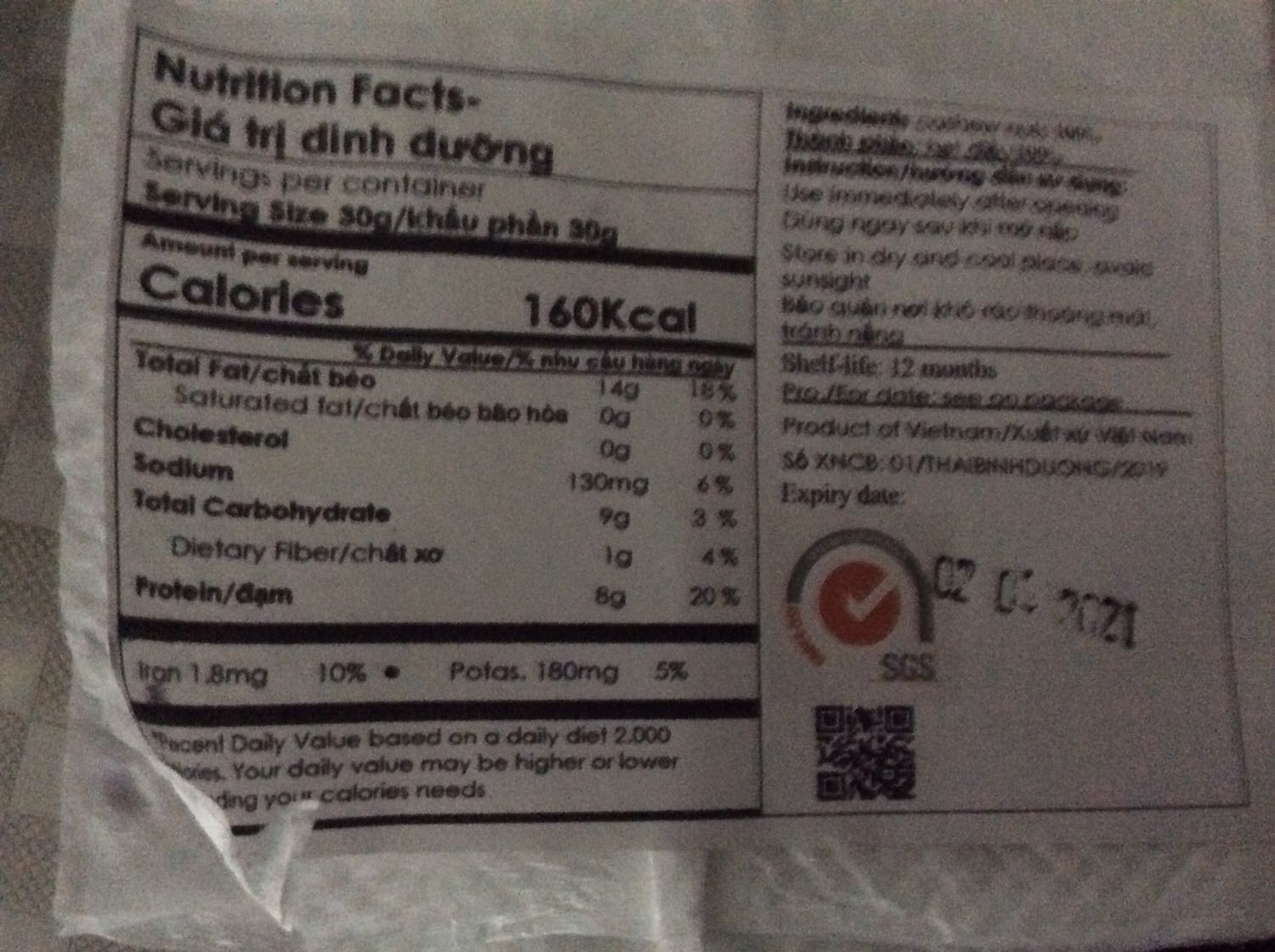 Hạt điều cũ,quá hạn,có mùi,hạt ỉu,không giòn.Cho 1 sao vì giá.Nơi bán nên xem lại cách bán hàng,nếu vì tiếc tiền,bán cho khách sản phẩm kém chất lượng như vậy là tự hại mình.Tiki nếu không kiểm soát được người bán thì ảnh hưởng lớn tới thương hiệu!Tôi chụp thêm ảnh để cho thấy hàng quá hạn.Hàng hết hạn 02/04/21 mà giao cho khách ngày 03/04/21.