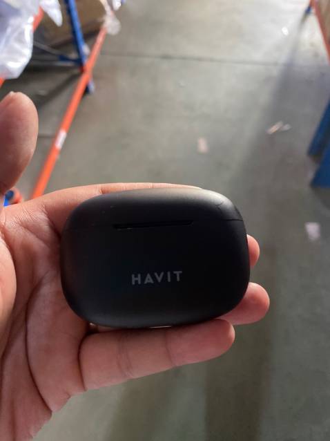 Shop hỗ trợ nhiệt tình, chu đáo, tuy giá rẻ nhưng chất lượng, âm nghe hay.