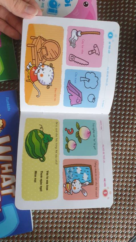 Sách hơi nhỏ
Màu sắc rõ nét, nội dung phù hợp với tuổi