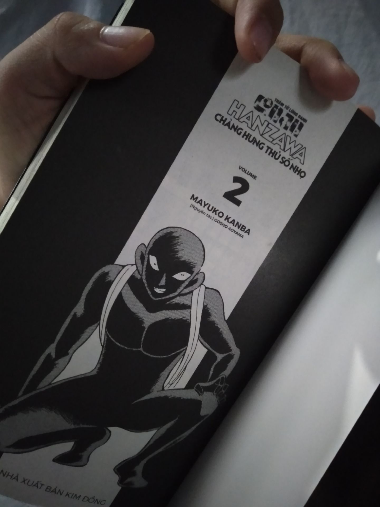 ship đúng hẹn
chỉ là đống gối kì quá cái mầu trắng trắng đó có thể làm hổng sách ạ chú ý giứp toi
 đống hàng chưa cẩn thận lâm 
sản phẩm ôn không bị hư hại gì 
   + là sách thơm cực kỳ mùi giấy thích cực 
chứng tỏ sách mới 
......
cảm ơn