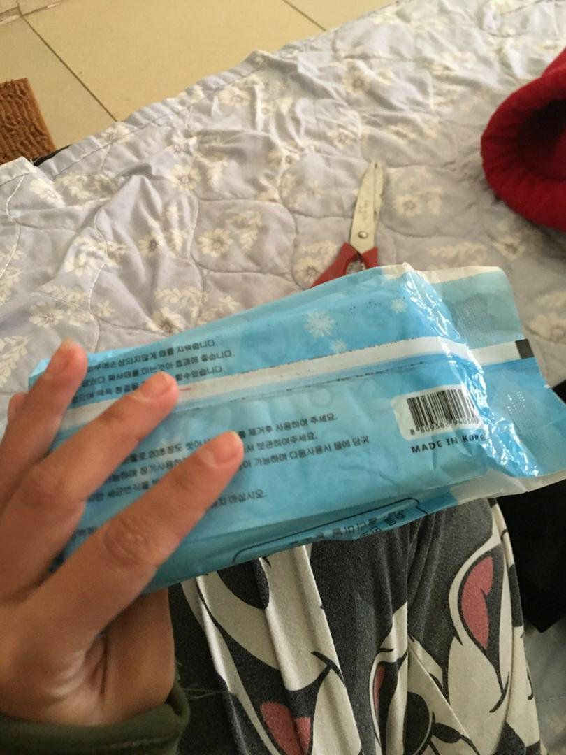 Shop tv và trả lời tn nhắn rất nhiệt tình, giao đủ bọc kĩ, miếng này mềm lắm chưa dùng nên chưa biết như nào, cảm ơn shop