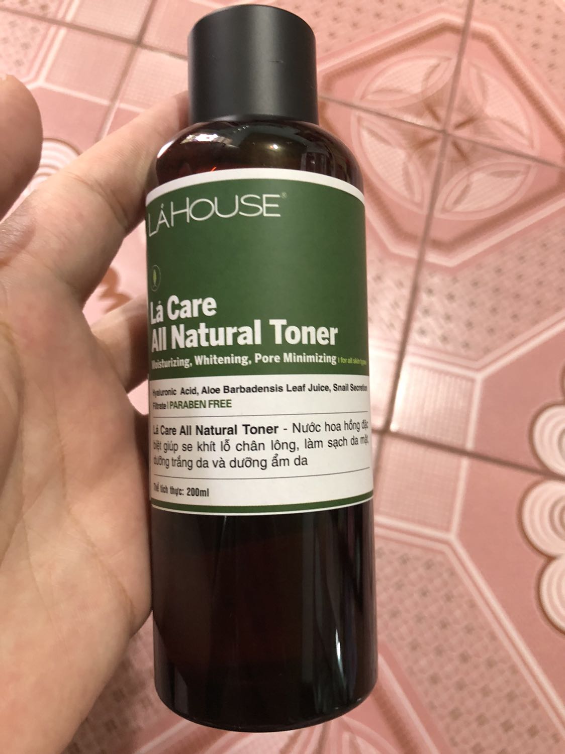 Toner dùng mướt da, dạ mình nhạy cảm nhưng dùng xong cảm thấy mềm , láng đã lắm nhé !