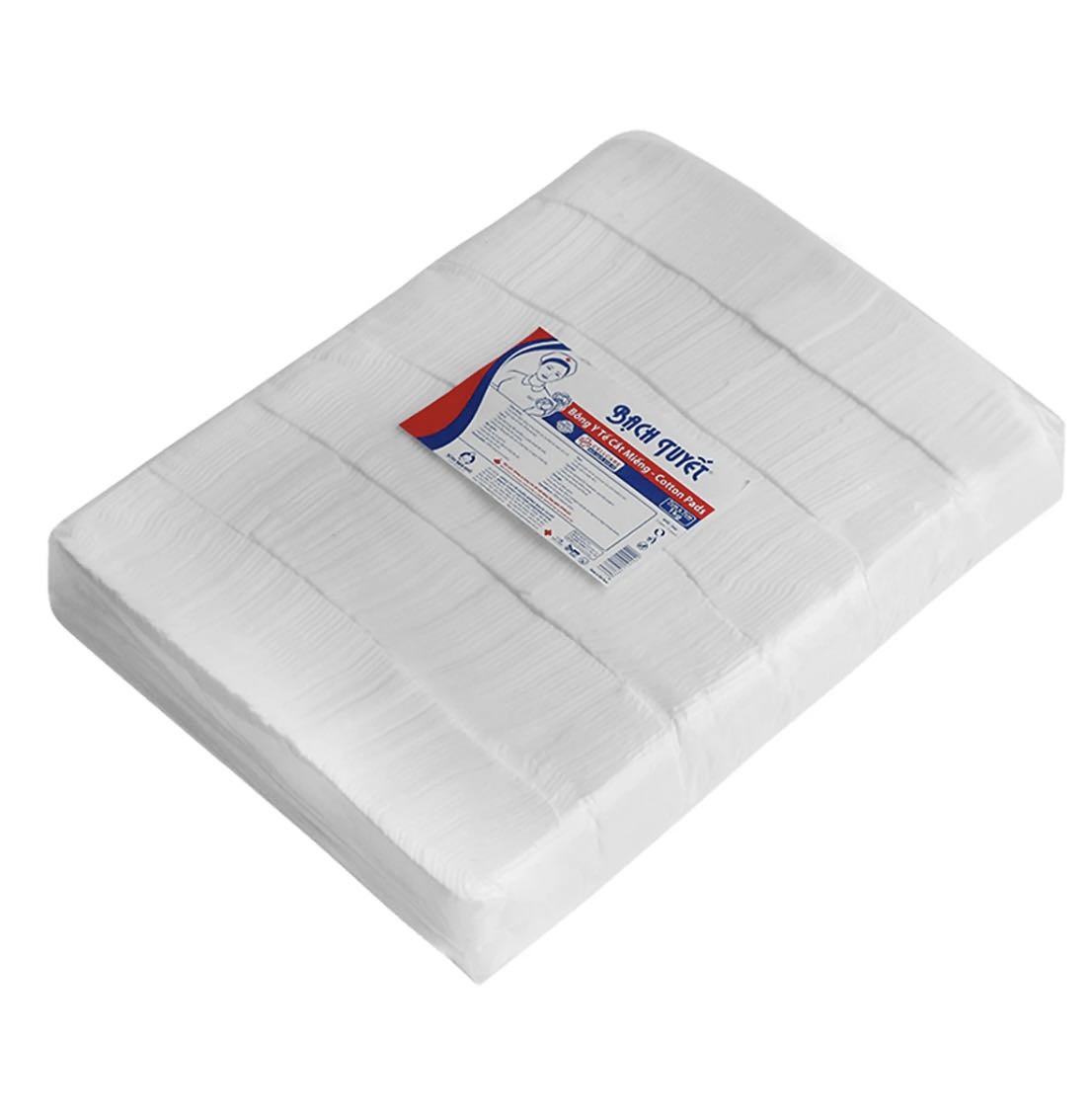 Mình đã mua lại sản phẩm 2 lần để dùng vệ sinh cho bé. Dùng bông thấm nước ấm lau cho bé không bị đỏ lên như dùng khăn ướt