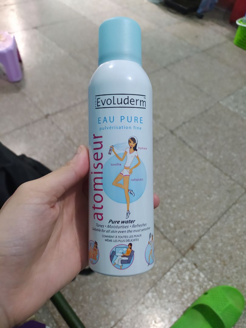 Giao hàng nhanh, đặt hàng trưa hôm trước hôm sau tới tận tay luôn, vòi xịt khoẻ, phun hạt nhỏ giống sương.