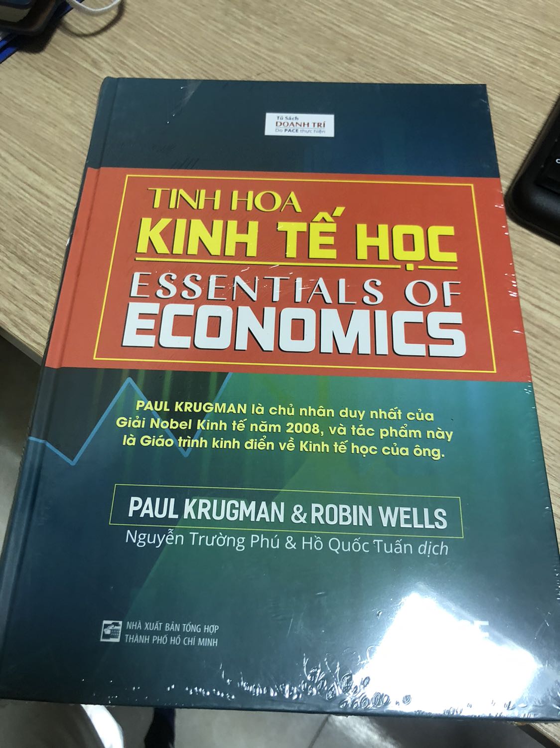 Sách thiết kế đẹp mình mới đọc mấy trang đầu nhưng thấy sách viết dễ hiểu khoa học cho những người không chuyên kinh tế. Nên mua để học nâng cao hiểu biết về cách vận hành của nền kinh tế. Sách thiết kế đẹp mình mới đọc mấy trang đầu nhưng thấy sách viết dễ hiểu khoa học cho những người không chuyên kinh tế. Nên mua để học nâng cao hiểu biết về cách vận hành của nền kinh tế.