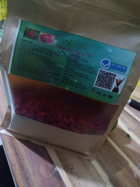 Hàng không đẹp vụn vỡ nhỏ không sạch sẽ