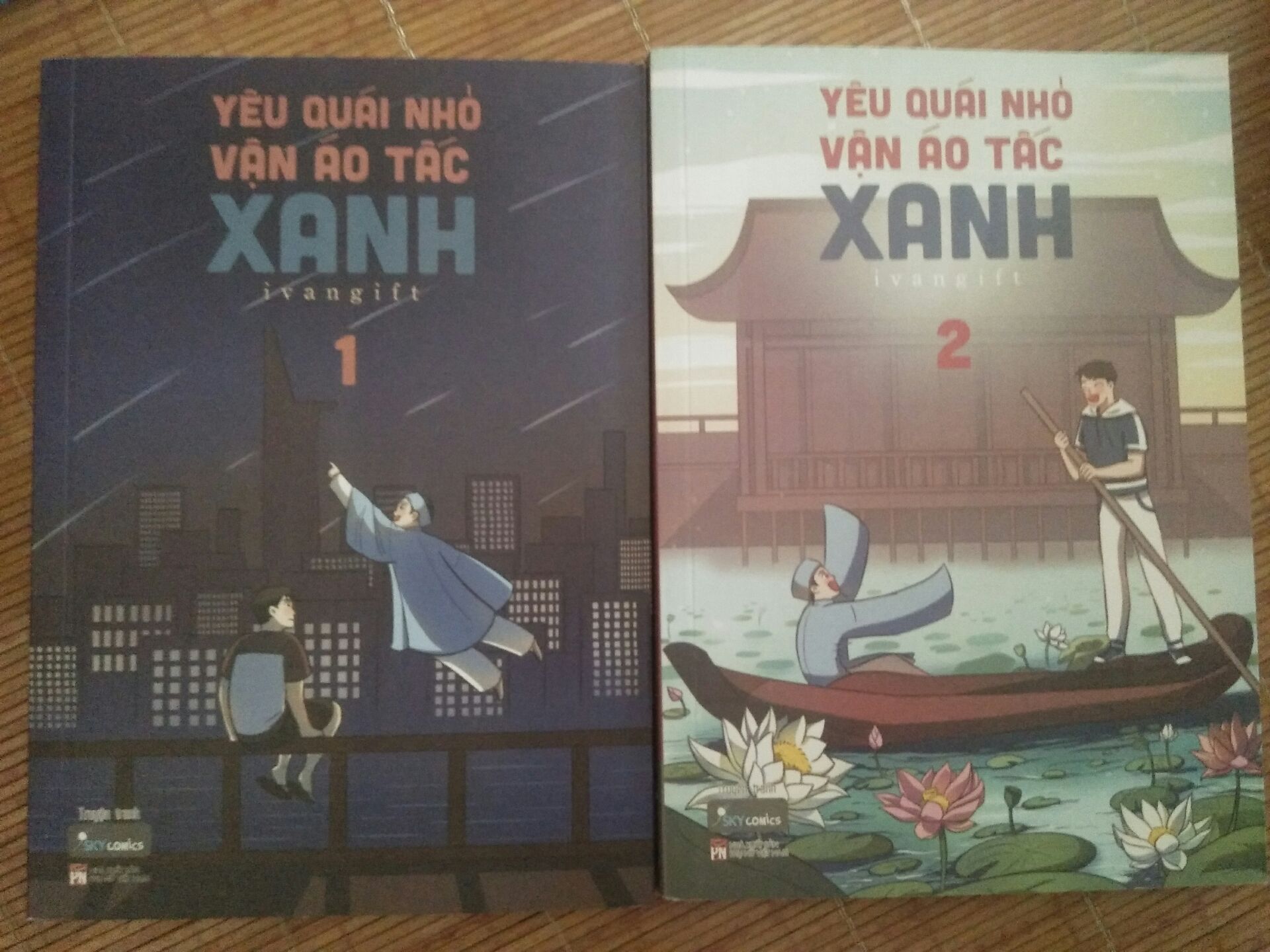 Truyện hay xỉu, mình mua rất nhiều truyện về cùng lúc nhưng mà lại đọc truyện này cuối cùng, vì mình cảm giác không ấn tượng mấy. Nhưng mà trời ơi, truyện hay bất ngờ luôn, đọc đến đâu cười ẻ đến đó, mà vẫn rất cảm động và có nhiều câu chuyện cảm động nhé. Mong tác giả sớm ra phần 3 phân 4 phần 5... để mình rinh về dinh. ❤
Tiki giao hàng siêu nhanh luôn, bọn sách ổn!
