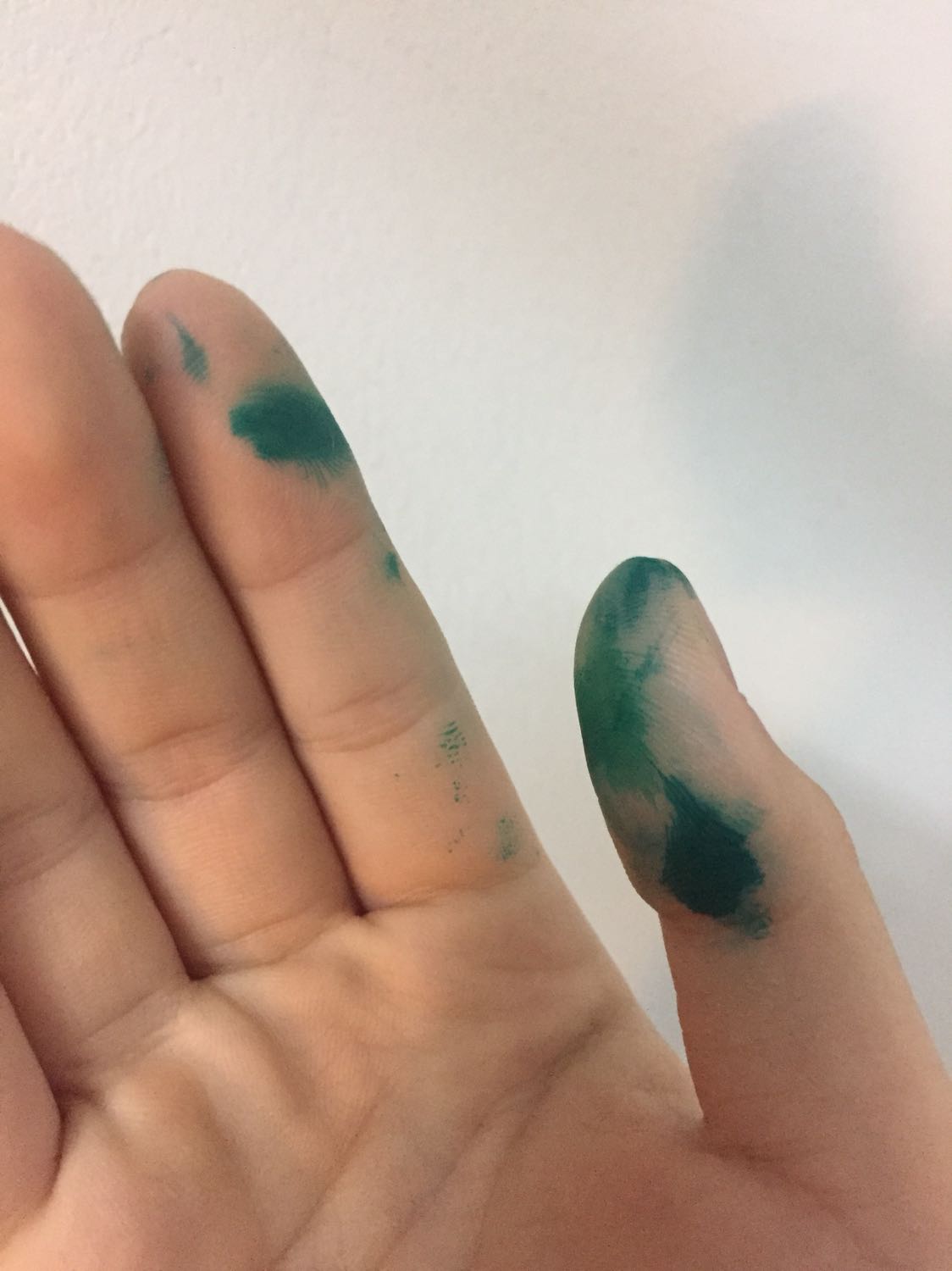 khi mở bút mực chảy hết ra ngoài và không thể viết được. khi mở bút mực chảy hết ra ngoài và không thể viết được.