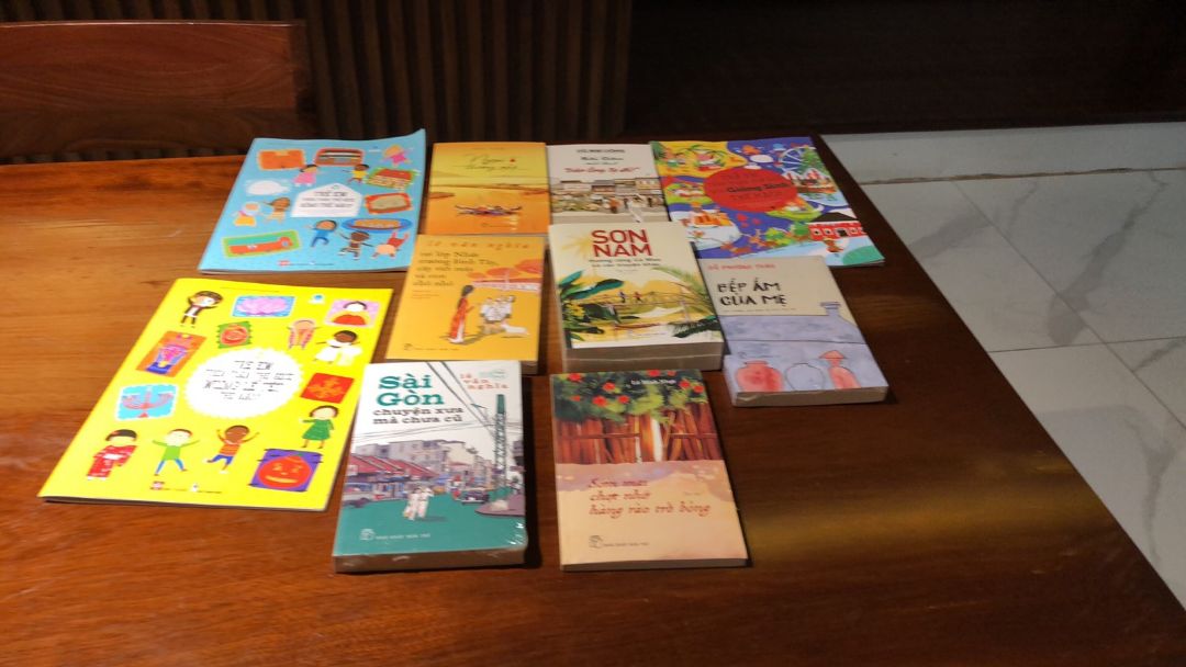 Tranh thủ đợt giảm giá sinh nhật của Tiki nên mua được hàng giảm 60% lận, rất hài lòng với giá cả và dịch vụ của Tiki, sẽ ủng hộ dài dài