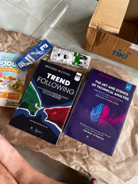 Sách rất đẹp, giao nhanh, chất lượng in tốt, giấy thơm
5 sao.