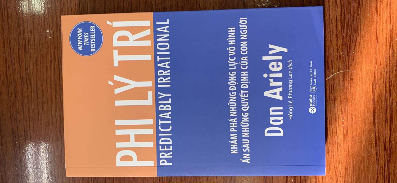 Sách đẹp, chữ rõ ràng. Do dịch nên sách đến hơi trễ, mình rất mong đọc được sách này. Mà sao không có bút tặng kèm?