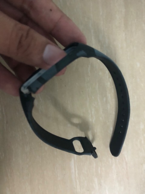 Vừa xài đc nửa ngày là bị đứt, chán thật