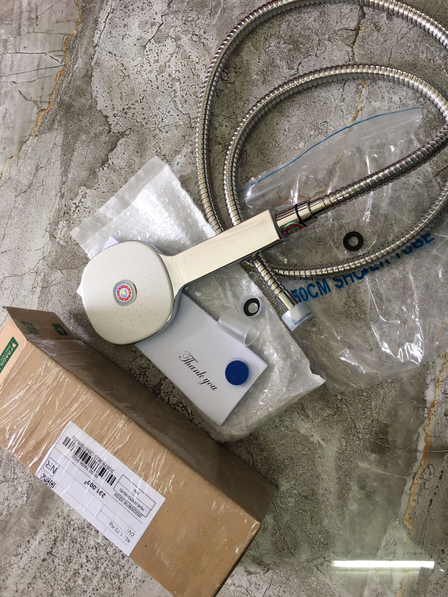 Quay lại ủng hộ shop mua luôn 1 bộ cả dây và bát dùng rất thích, chât lượng rất oki, đóng gói cẩn thận nhất từ khi mua onl, còn kèm dư dự phòng roăng cho nữa chứ. cho shop 5* cộng cộng. Cảm nhận cá nhân của 1 người mua onl.