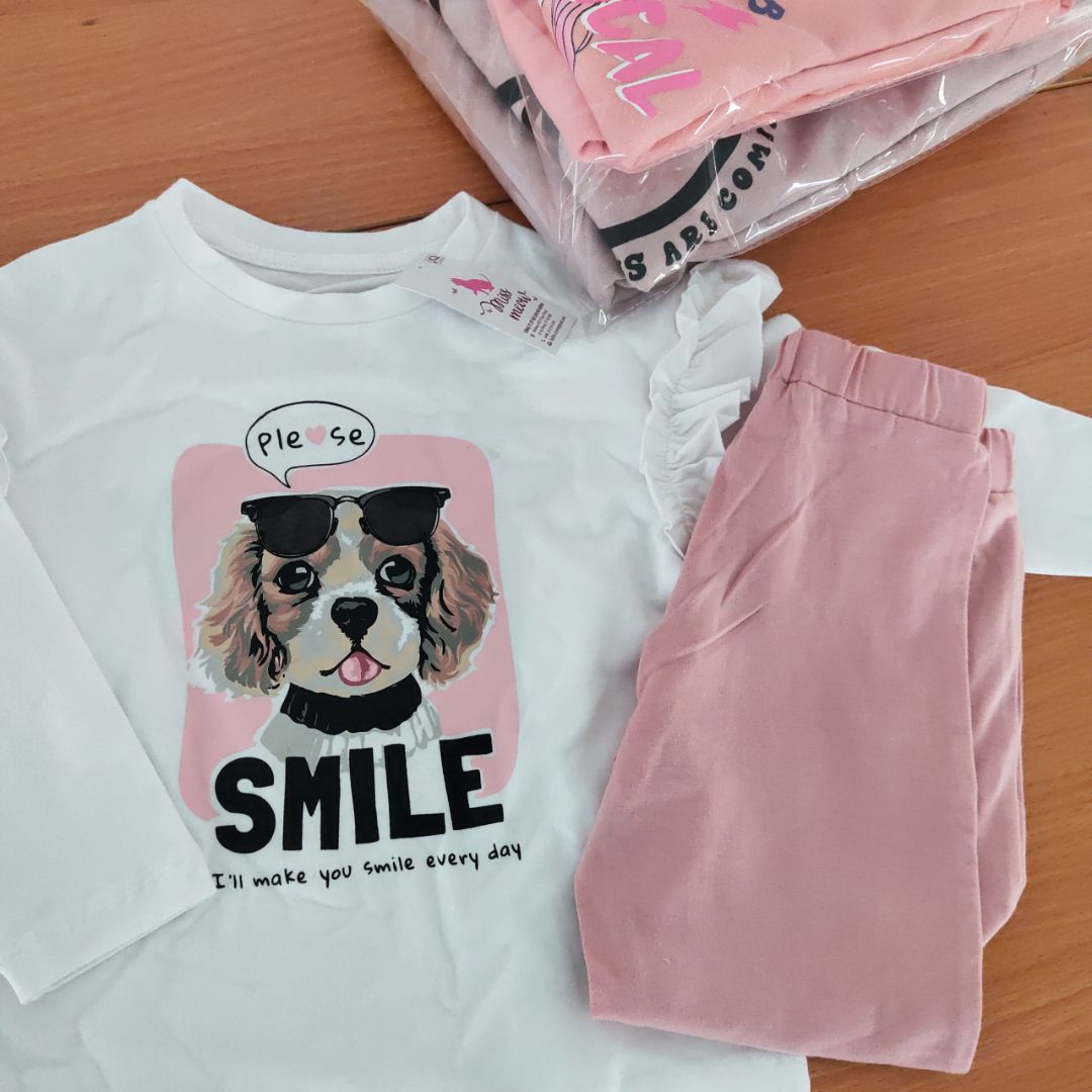 vải mềm ko bị dày, màu sắc và hình in rất dễ thương. không nghĩ hàng online lại xịn-mịn như vậy. se ủng hộ shop tiếp