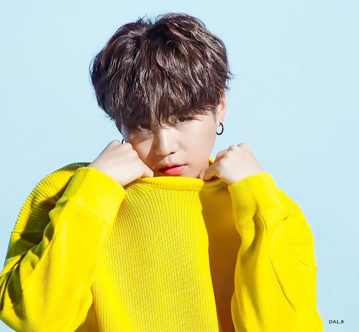 Da dầu nhạy cảm xài rất ok nha. Mùi dễ chịu sửa xong mặt không bị khô căng mà vẫn có độ ẩm nha 👍🏻👍🏻👍🏻👍🏻👍🏻👍🏻