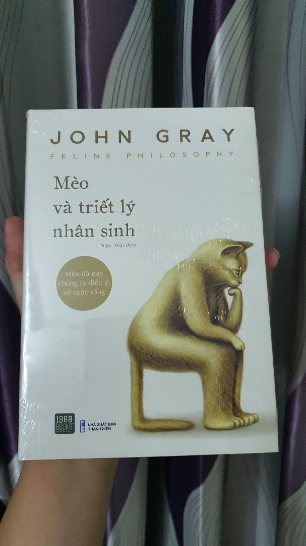 Shipper Tiki vui vẻ, nhiệt tình. Sách được đóng hộp kĩ lưỡng. Sách được bọc màng nilong cẩn thận. Sách bìa cứng đẹp, giấy tốt. Mình ưng ý về hình thức. Nội dung thong thả đọc sau.