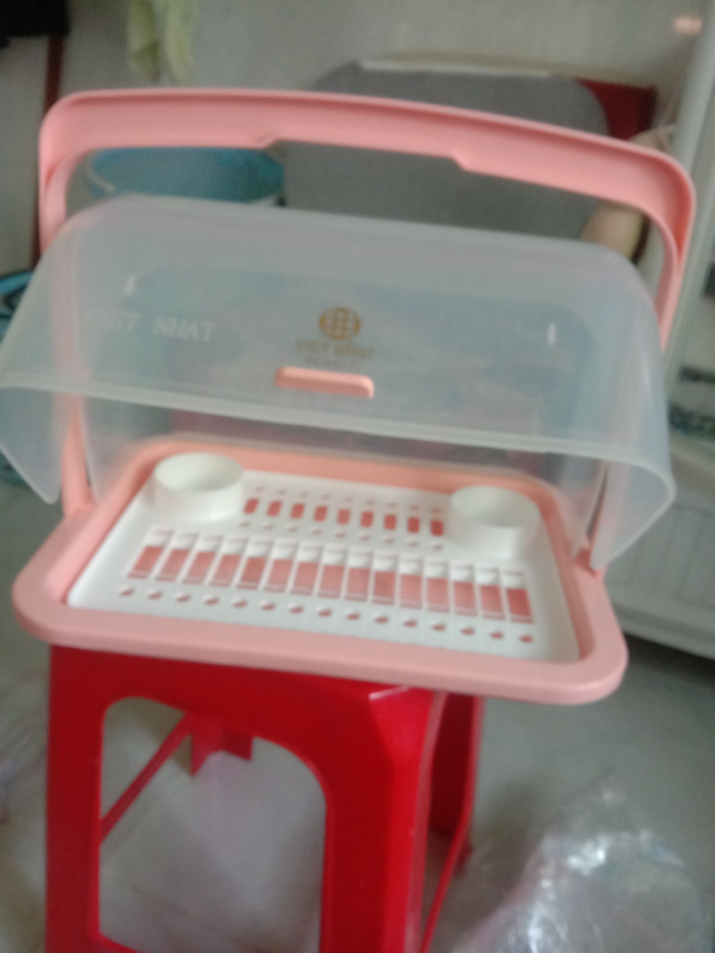 hàng tốt chất lượng nhưng đóng gói chặt quá bị móp phần nắp. khó khăn lắm mới lắp đc. dù sao sp với giá vậy là đc r