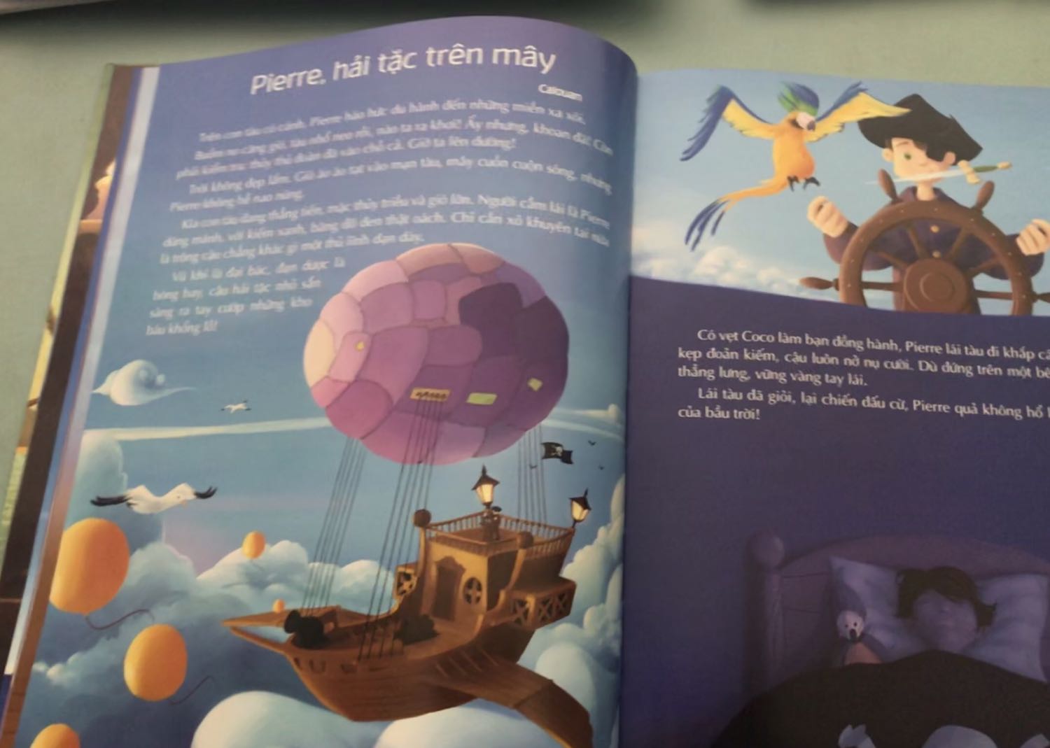 Sách thiết kế khá to cỡ giấy A4, bìa cứng, không tiện cầm. 21 câu chuyên cướp biển là 21 câu chuyện ngắn và riêng biệt. Nội dung phù hợp với bé nhỏ lớp 2 hơn là bé lớp 4.