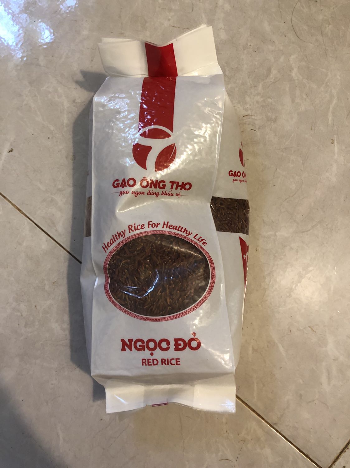 Sản phẩm không chặt hơi hút chân không. Không biết bên trong chất lượng đảm bảo hay không. Không giống ảnh mô tả.  Mua cùng gạo lứt tím nhưng gạo lửa tím hút chân không tốt lắm. Sản phẩm không chặt hơi hút chân không. Không biết bên trong chất lượng đảm bảo hay không. Không giống ảnh mô tả.  Mua cùng gạo lứt tím nhưng gạo lửa tím hút chân không tốt lắm.