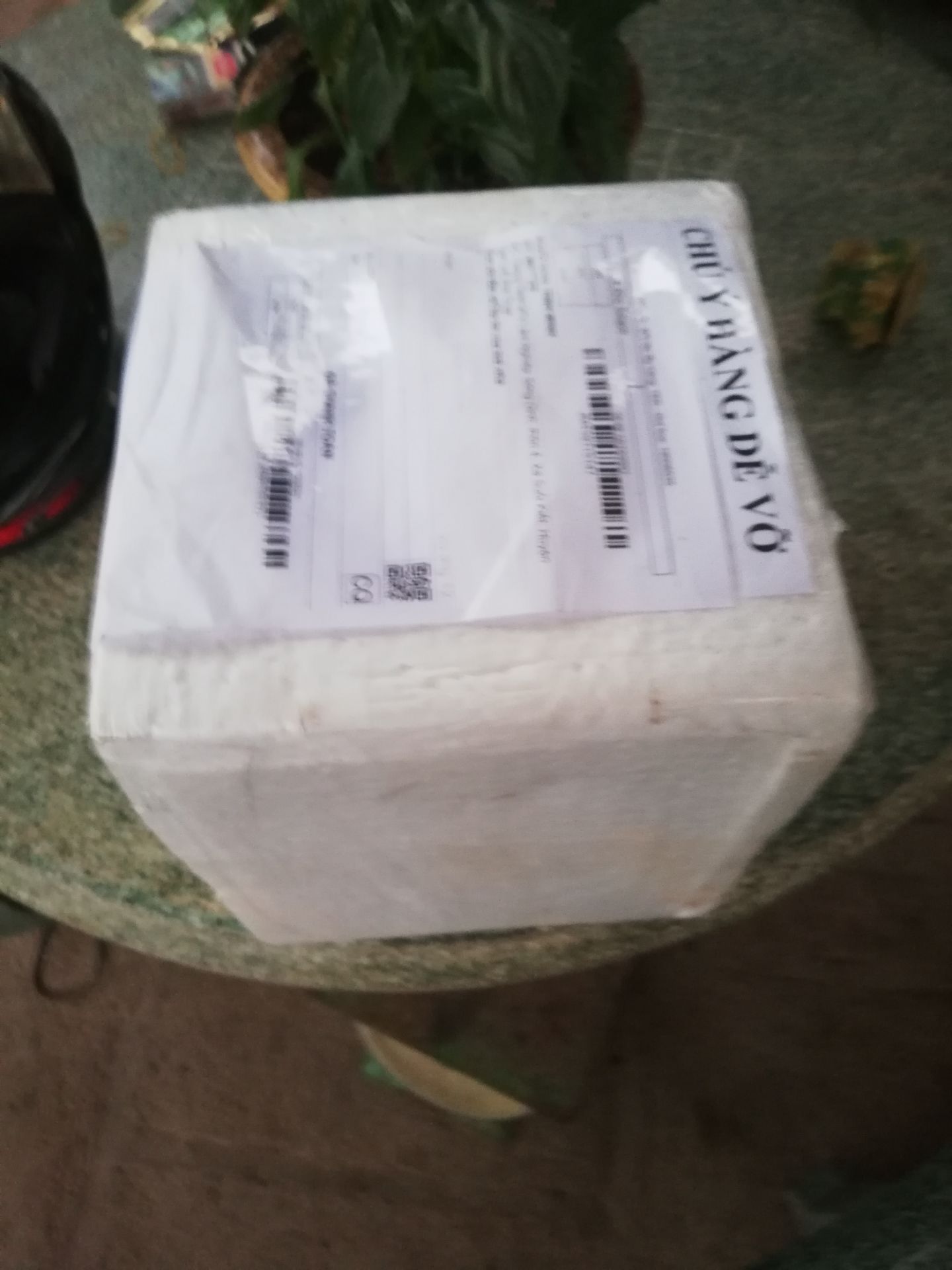 Sản phẩm rất tốt, nhưng không có màu đỏ, sản phẩm Viêt Năm chất lượng tốt, shop phục vụ tốt, đơn vị vận chuyển giao hàng nhanh, nhân viên giao hàng tận tình. Shop đạt 5*.