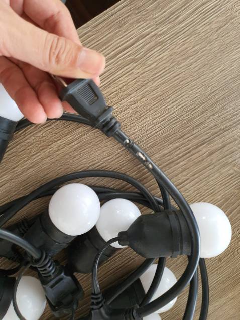 1 lỗi nhỏ mình ko tính toán, 4 lỗi trên 1 sản phẩm, shop giao hàng kém chất lượng