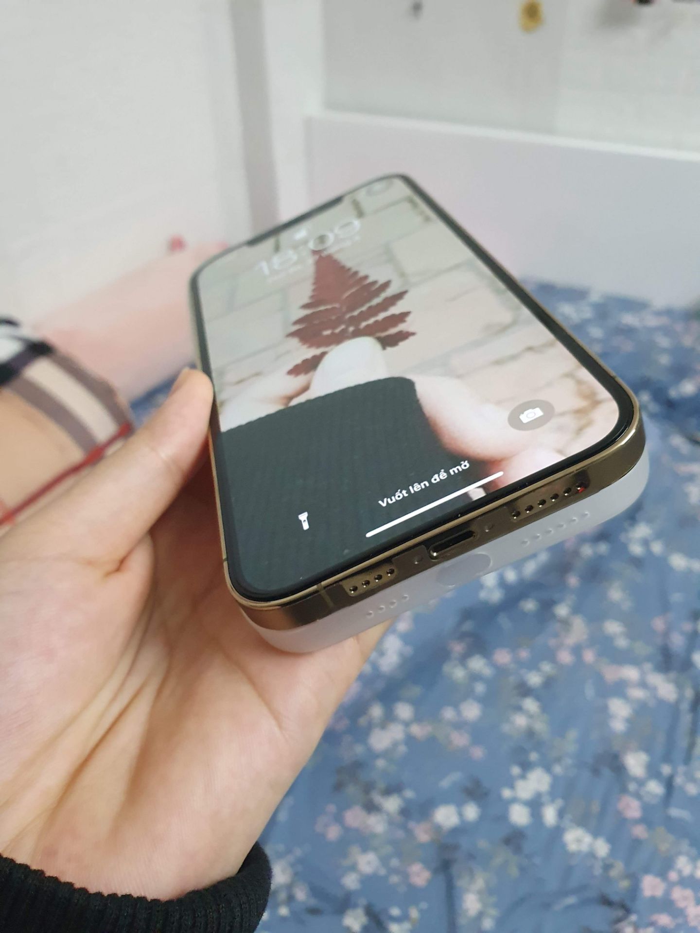 kích thước ko đúng,nhỏ hơn ĐT, ko ốp vào ĐT đc, thất vọng kích thước ko đúng,nhỏ hơn ĐT, ko ốp vào ĐT đc, thất vọng
