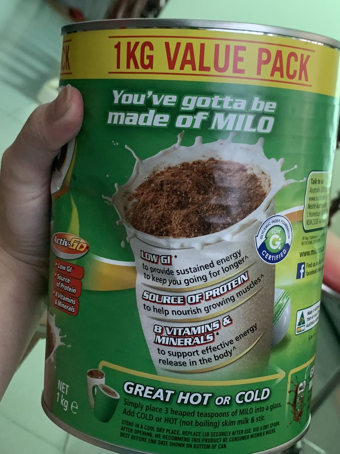 Giao hàng rất nhanh, đặt đơn T7 mà T2 đã có, đỉnh thiệt. Nhưng mình rất thất vọng khi hàng về thì bị móp hộp như vậy, mình biết đó là lỗi của bên đơn vị vận chuyển nhưng nếu chủ shop gói hàng cẩn thận thì sẽ không có chuyện này xảy ra, đây là lỗi của hai bên. Mình mong shop sẽ gói hàng kĩ hơn cho các đơn hàng sau.
Còn về chất lượng sản phẩm thì chắc chắn không chê được, thanks shop