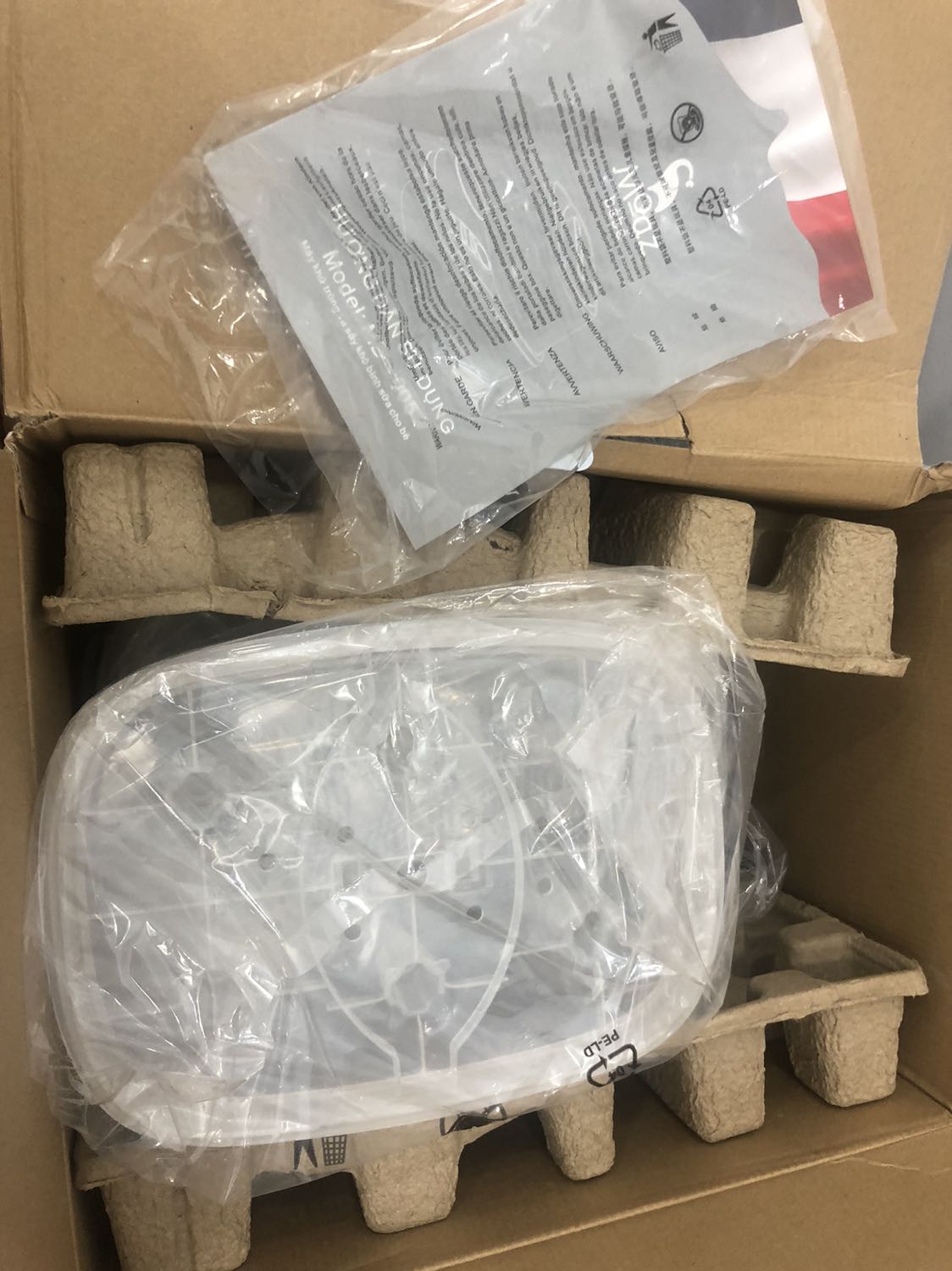 Máy không có phiếu bảo hành kèm theo chỉ có quyển hướng dẫn sử dụng